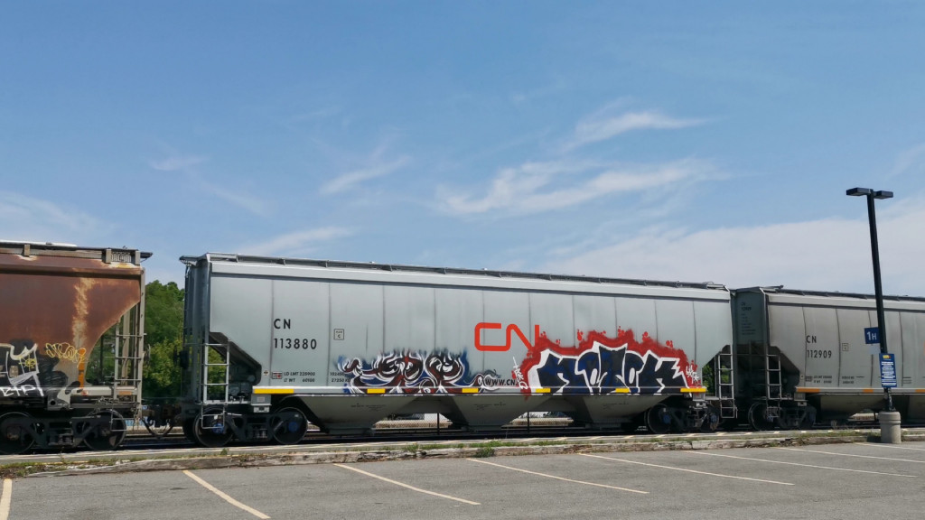 CN 113880